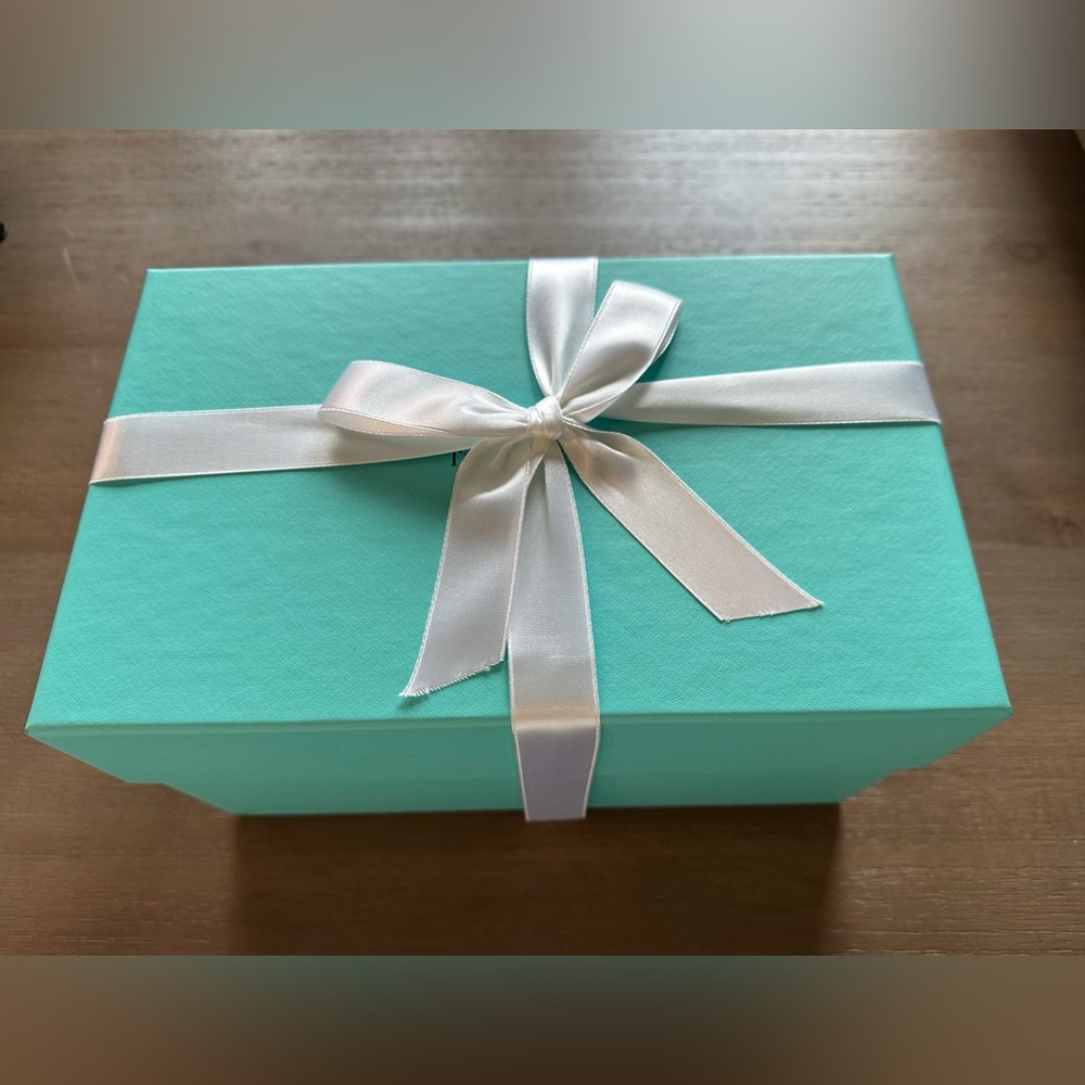 Tiffany crystal stemless red wine glasses. 2 in set with box.